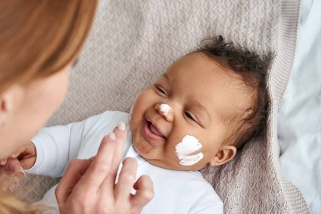 Ilustrasi cream wajah untuk bayi (Sumber: iStock)