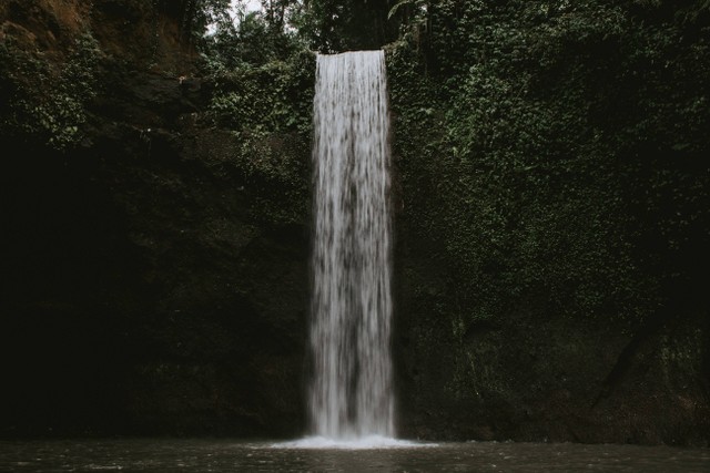 Jam Buka Tibumana Waterfall Lengkap dengan Harga Tiketnya 2022, Foto: Unsplash/Florian GIORGIO