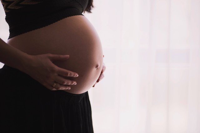 Apa saja penyebab varises pada ibu hamil? Foto: Unsplash