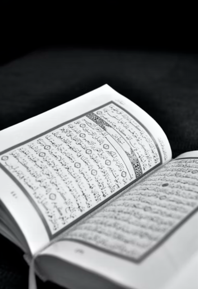 Ilustrasi Janji Allah SWT dan Nabi Muhammad dalam Surah Al-Ahzab Ayat 22. Foto: unsplash.com/jawadjawahirjj