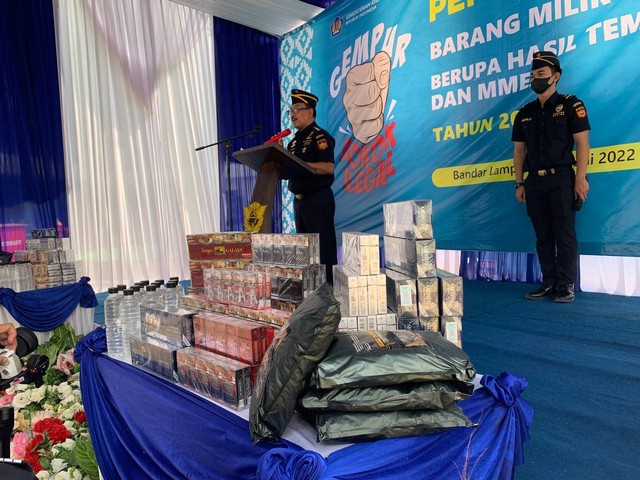Bea Cukai Sumbagbar Musnahkan 6,3 Juta Batang Rokok Ilegal dan 49,2 Liter Etanol (1)