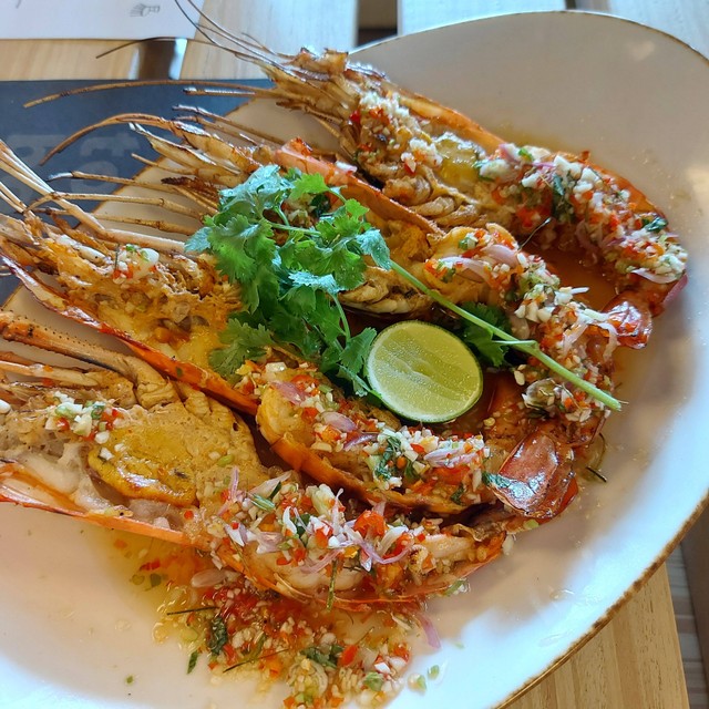 Ayutthaya grilled king prawn, Greyhound Cafe. Foto: Azalia Amadea/kumparan