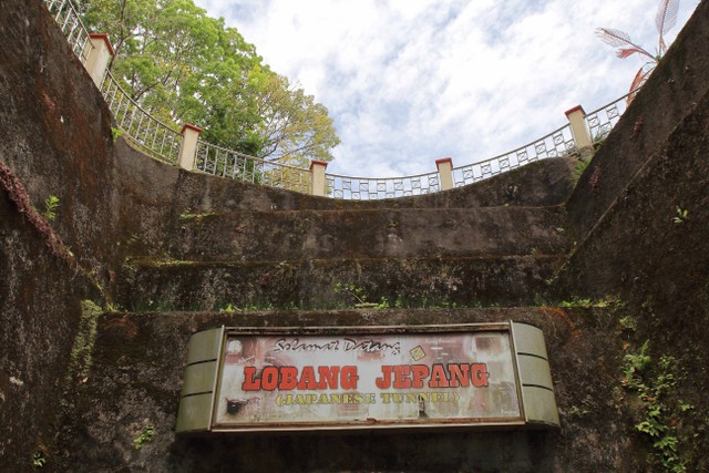 Ilustrasi Lobang Jepang di Bukittinggi. Foto: Budi Winarno/Shutterstock