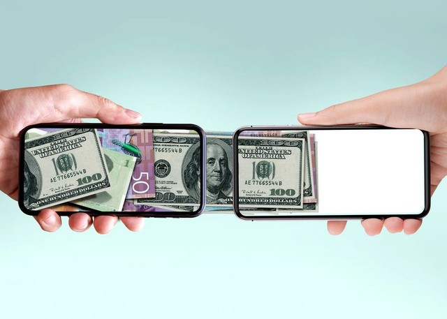 Ilustrasi menukarkan mata uang asing. Foto: Thongden Studio/Shutterstock