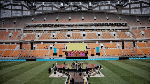 Suasana Jakarta International Stadium (JIS) jelang H-1 perayaan Jakarta Hajatan atau ulang tahun ke 495 Jakarta, Jumat (24/6/2022). Foto: Jamal Ramadhan/kumparan