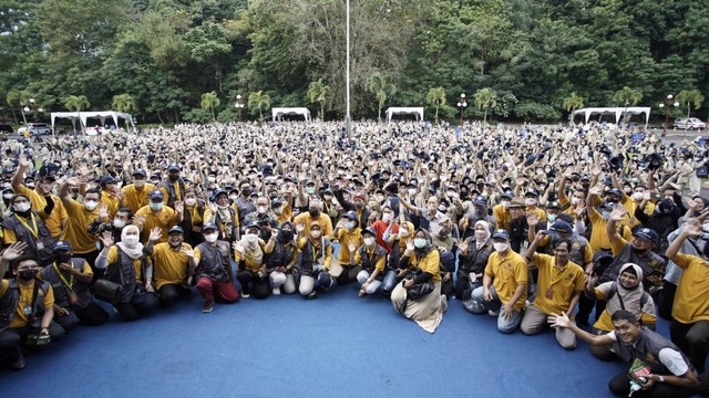 Universitas Gadjah Mada (UGM) melepas mahasiswa Kuliah Kerja Nyata Pembelajaran Pemberdayaan Masyarakat (KKN-PPM) di Balairung UGM, Jumat (24/6/2022).  Foto: UGM