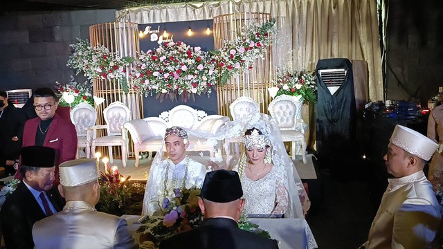 Pernikahan Ikmal Tobing dan Indah Lolita, Q Lounge, Hotel Sultan, Jakarta Pusat, Sabtu (25/6/2022). Foto: Giovanni/kumparan