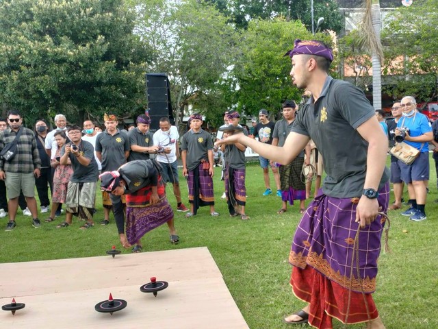 Sekeha Gangsing Kayu Sambuk dari Desa Gobleg itu tampil di Lapangan Timur Bajra Sandi Renon, Denpasar, pada Sabtu, (25/6) serangkaian Pesta Kesenian Bali - IST