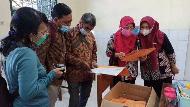 Pemantauan pelaksanaan PPDB oleh Forpi Kota Jogja di sekolah-sekolah di Yogyakarta. Foto: Dok. Forpi Kota Jogja