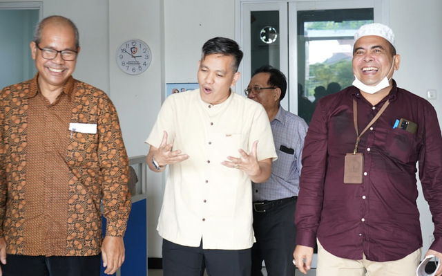 Prof Paiman Raharjo Rektor Universitas Moestopo Kunjungi 2 Universitas di Banten | kumparan.com