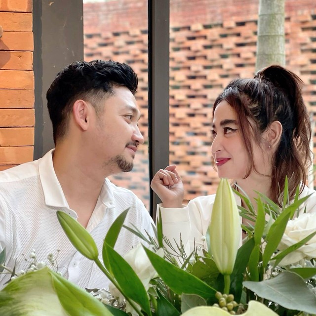 Angga Wijaya dan Dewi Perssik. Foto: Instagram/@anggawijaya88