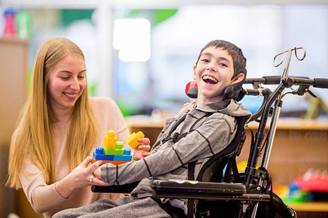 Ilustrasi anak yang mengidap cerebral palsy memiliki masalah pada gerakan otot tubuhnya. Foto: Pixabay