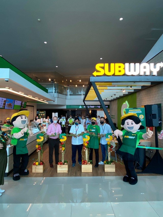 Restoran Subway ke-26 di Terminal 3 Domestik Bandara Soekarno Hatta.  Foto: Subway 