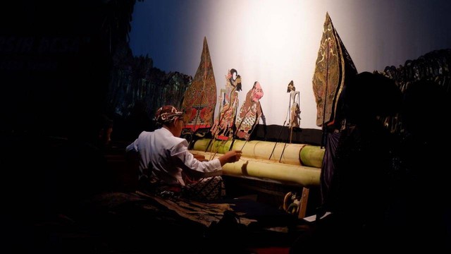 Pagelaran wayang, puncak acara bersih desa di Desa Samar (Sumber: Dokpri)