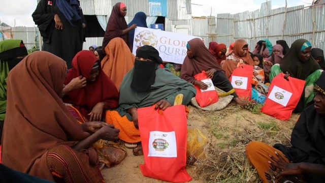 Hampir setiap tahun daging kurban masyarakat Indonesia menyapa penduduk Somalia yang tengah dilanda krisis. Pun dengan tahun ini, Global Qurban siap memfasilitas kedermawanan bangsa Indonesia untuk sampai ke Somalia.