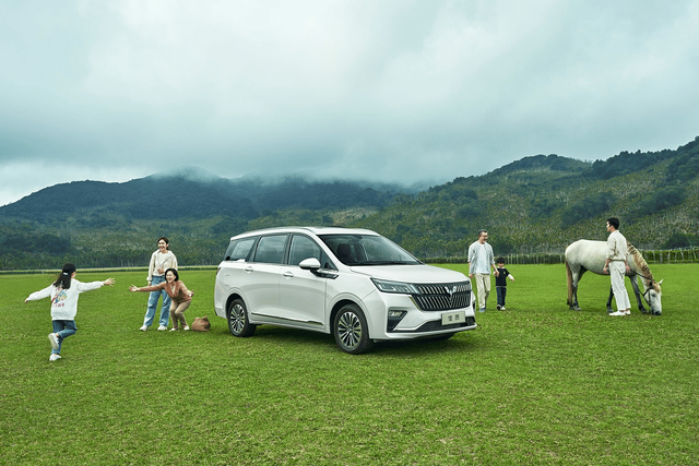 MPV Wuling Jiachen  Foto: Dok. Istimewa