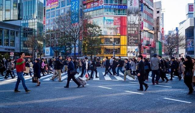 Ilustrasi para pekerja di Korea Selatan. Foto: Unsplash.com/Cory Schadt