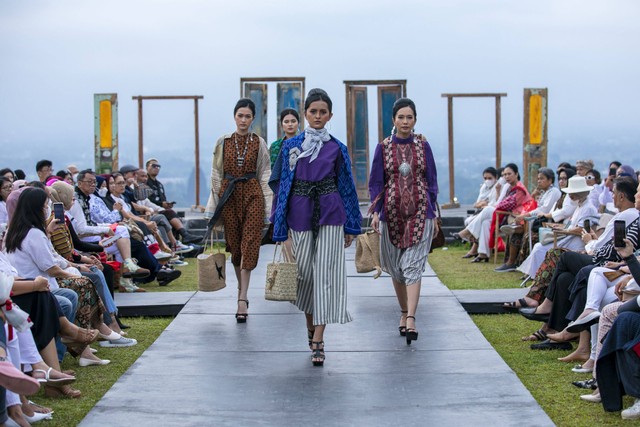 Koleksi Indonesian Culture dari fashion show Phillip Iswardono Love Loyalty Dedication. Foto: dok. Phillip Iswardono