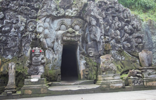 Harga Tiket Masuk Goa Gajah Ubud, Foto: unsplash/Reena Yadav
