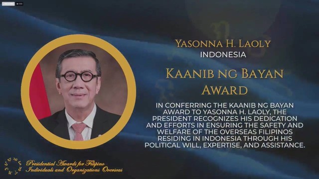 Menkum HAM Republik Indonesia, Yasonna H. Laoly, menerima penghargaan Kaanib Ng Bayan Award atau Ally of Nation dari Presiden Filipina, Rodrigo Roa Duterte. (Foto: Zoom  PAFIOO 2021)