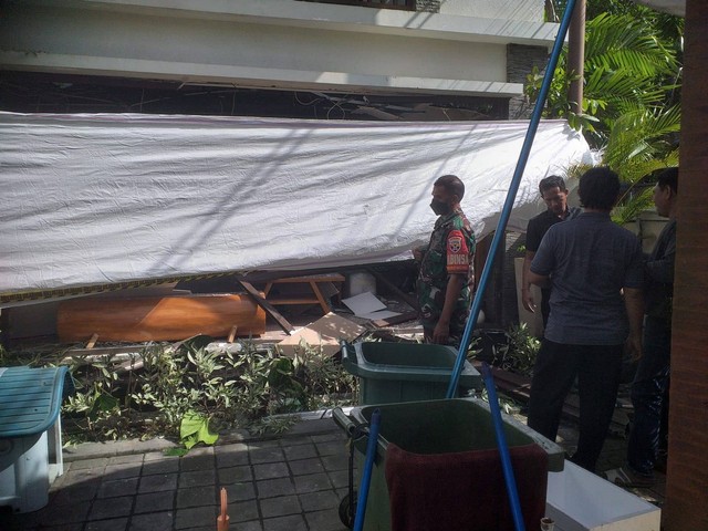 Area restoran yang rusak akibat ledakan gas di Kuta, Bali - IST