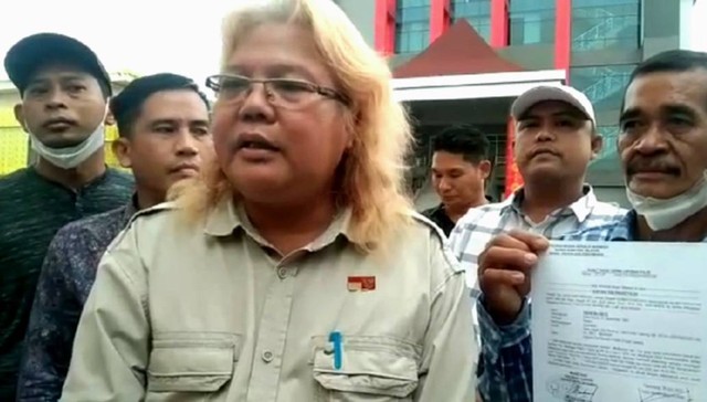 Kuasa hukum dari keluarga tahanan yang tewas di Empat Lawang. (ist)