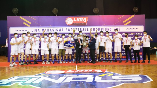 Universitas Pelitas Harapan (UPH) menjuarai Liga Mahasiswa (LIMA) Basketball 2021.  Foto: Dok. LIMA