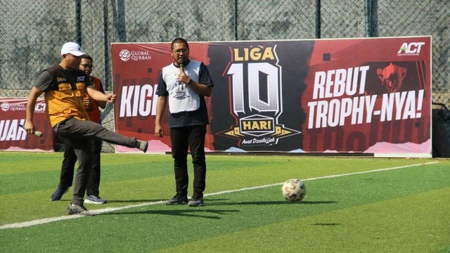 Ibarat liga, 10 hari pertama bulan Zulhijah adalah waktu terbaik untuk berlomba berbuat kebaikan. Lalu puncak kebaikan itu, atau finalnya, adalah ibadah kurban pada Hari Raya Iduladha.