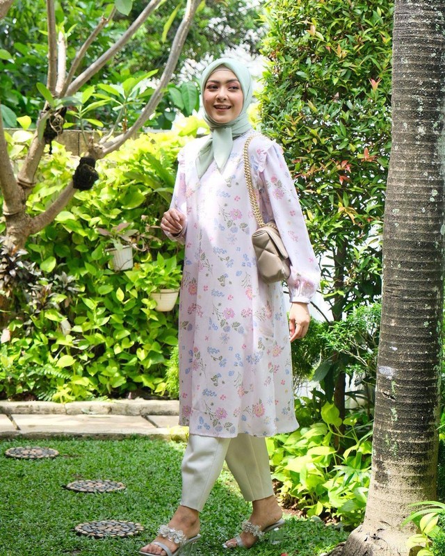 7 Ide Ootd Hijab Feminin Ala Richa Iskak 5950