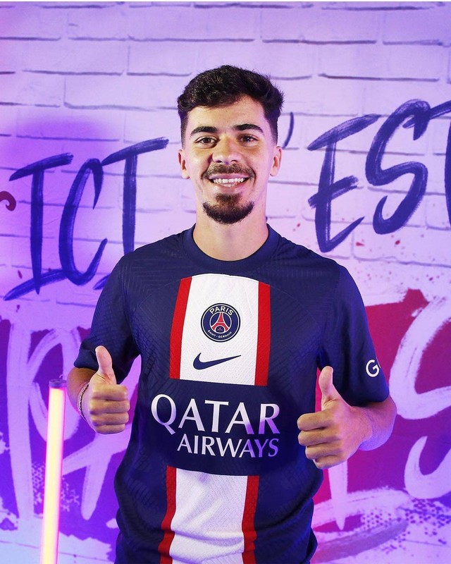Vitinha, pemain baru Paris Saint-Germain. Foto: @vitinha