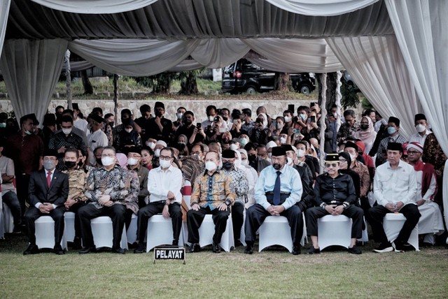 Suasana pemakaman Menteri PAN-RB Tjahjo Kumolo di TMP Kalibata, Jakarta Selatan, Jumat (1/7).  Foto: Jamal Ramadhan/kumparan