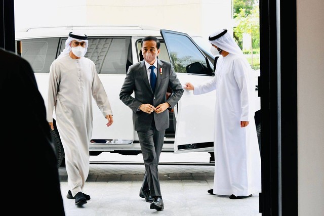 Presiden Joko Widodo melakukan pertemuan bilateral  di Istana Al Shatie, Uni Emirat Arab (UEA), Jumat (1/7/2022).  Foto: Laily Rachev/Biro Pers Sekretariat Presiden