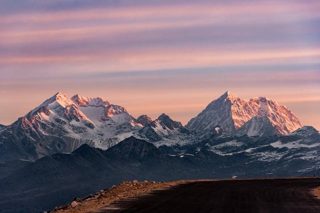 Ilustrasi Gunung Terbesar di Dunia. Foto. dok. Jerry Zhang (Unsplash.com)