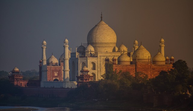 5 Pesona Bangunan Bersejarah di Dunia dan Penjelasannya. Foto ilustrasi Taj Mahal. Sumber: Unsplash/Syed Fahad