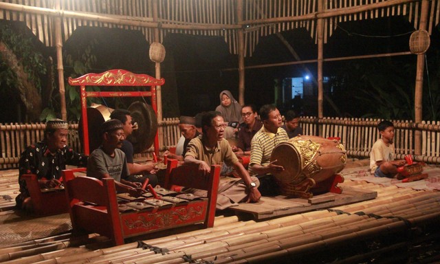Pementasan gamelan, salah satu warisan budaya takbenda Indonesia di UNESCO (sumber: The Directorate of Heritage and Cultural Diplomacy Indonesia, 2018)