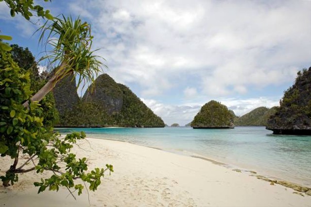 Pantai di Papua yang Terkenal Indah, Foto: Unsplash.