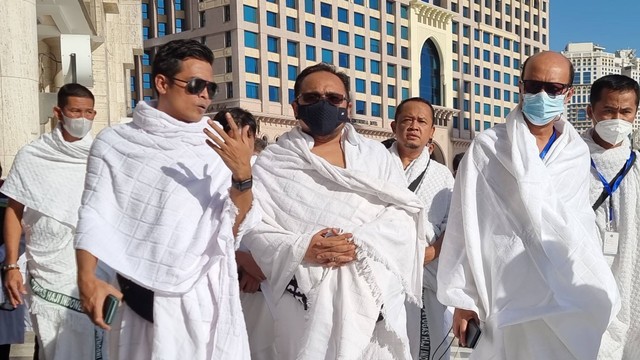 Menteri Agama Yaqut Cholil Qoumas di Masjidil Haram. Foto: Muhammad Iqbal/kumparan