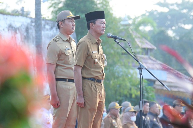Wali Kota Palembang, Harnojoyo, saat memimpin apel gabungan seluruh OPD Pemkot Palembang. (ist)