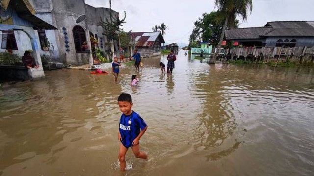 Banjir rob di Karimun. (Foto: dok. Batamnews)
