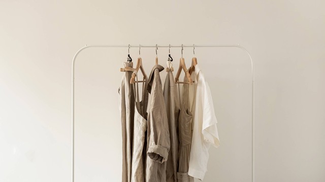 Ilustrasi pakaian. Foto: Floral Deco/Shutterstock