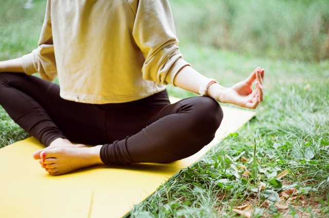 Ilustrasi manfaat yoga bagi tubuh. Foto: Unsplash