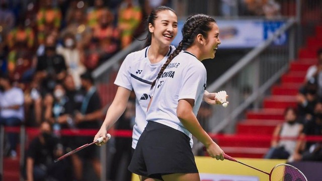 Anya Geraldine saat bertanding bulu tangkis di ajang Tepok Bulu 2022. Foto: Instagram/@anyageraldine