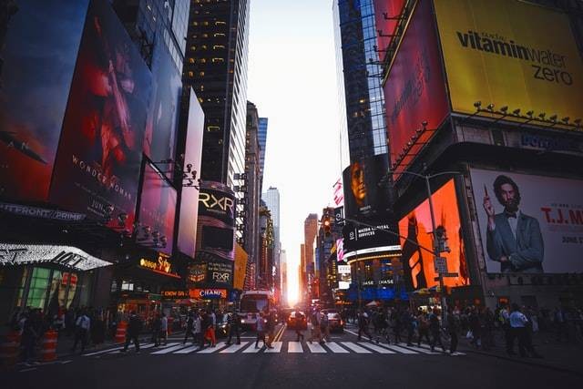 Ilustrasi Kota New York, sumber foto Luca Bravo on Unsplash