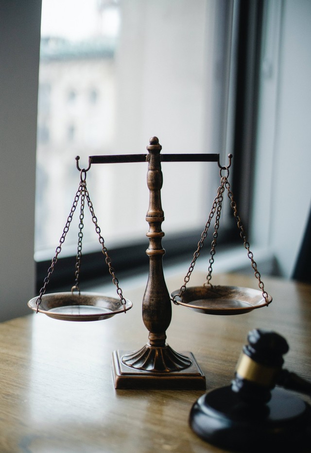 foto ilustrasi keadilan https://www.pexels.com/id-id/pencarian/law/