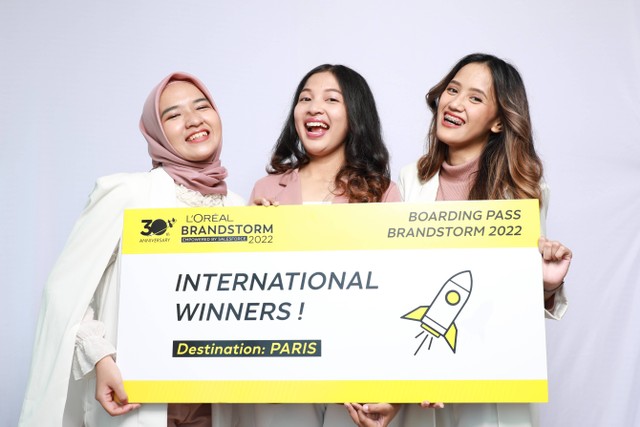 Buat Inovasi Kecantikan, 3 Mahasiswi Indonesia Menang L’Oreal Brandstorm 2022. Foto: Dok. Loreal Indonesia