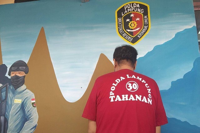 Mengaku Kerabat Gubernur Lampung, Pria Ini Tipu Korbannya hingga Rp 1,6 Miliar (1)