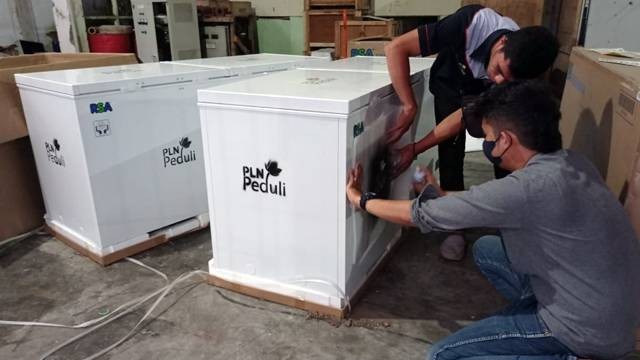Bantuan Cold Storage yang diberikan oleh PLN untuk kelompok nelayan di Kabupaten Kepulauan Sangihe. (foto: istimewa)