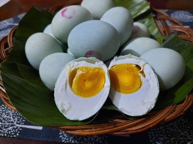 Ilustrasi telur asin. Foto: Pixabay