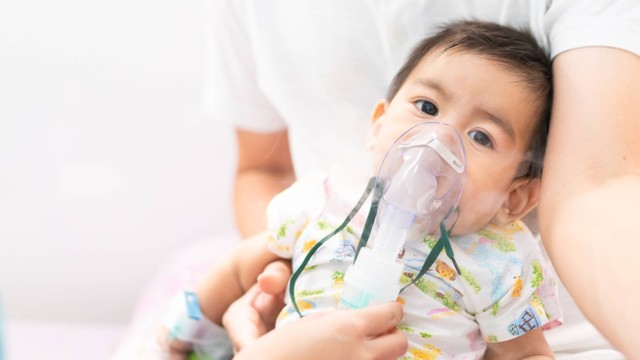 Ilustrasi bayi alami infeksi saluran napas. Foto: SUKJAI PHOTO/Shutterstock