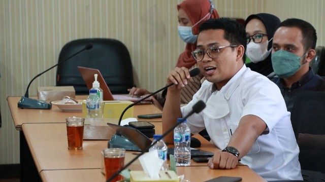 Foto pribadi saat rapat pengawasan partisipatif di Bawaslu DKI Jakarta